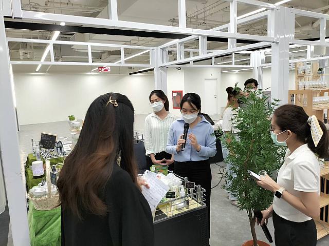 LINE ALBUM 61164 ๒๑๑๑๐๘ 10