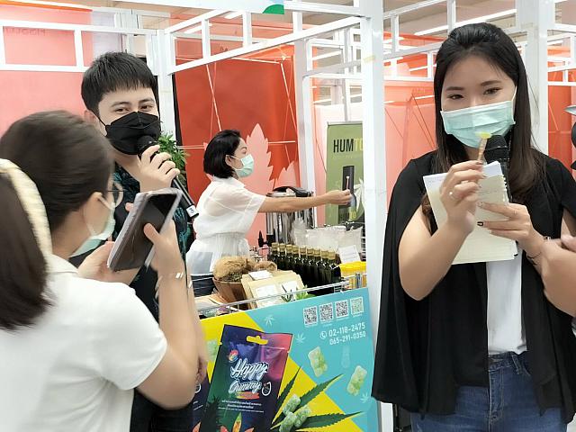 LINE ALBUM 61164 ๒๑๑๑๐๘ 29