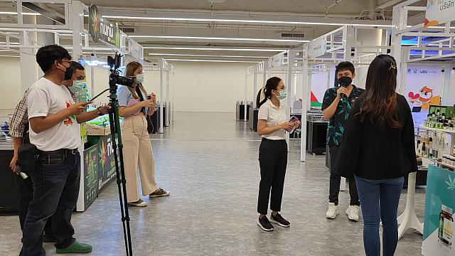 LINE ALBUM 61164 ๒๑๑๑๐๘ 95