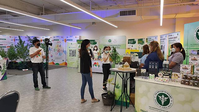 LINE ALBUM 61164 ๒๑๑๑๐๘ 96