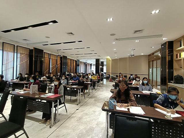 LINE ALBUM อบรมระบาด18-19 ๒๒๐๔๒๗ 0