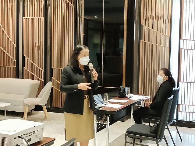 LINE ALBUM อบรมระบาด18-19 ๒๒๐๔๒๗ 22