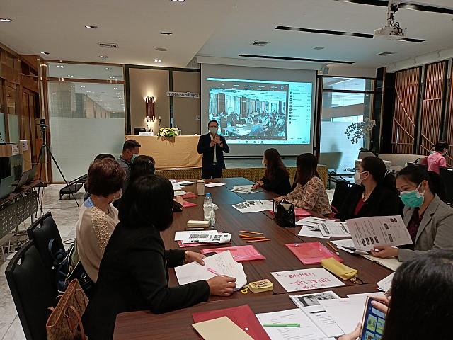 LINE ALBUM อบรมระบาด18-19 ๒๒๐๔๒๗ 28