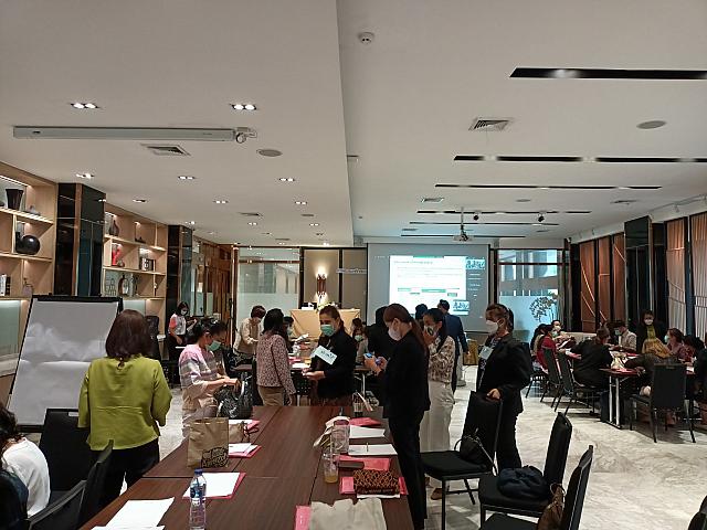 LINE ALBUM อบรมระบาด18-19 ๒๒๐๔๒๗ 30