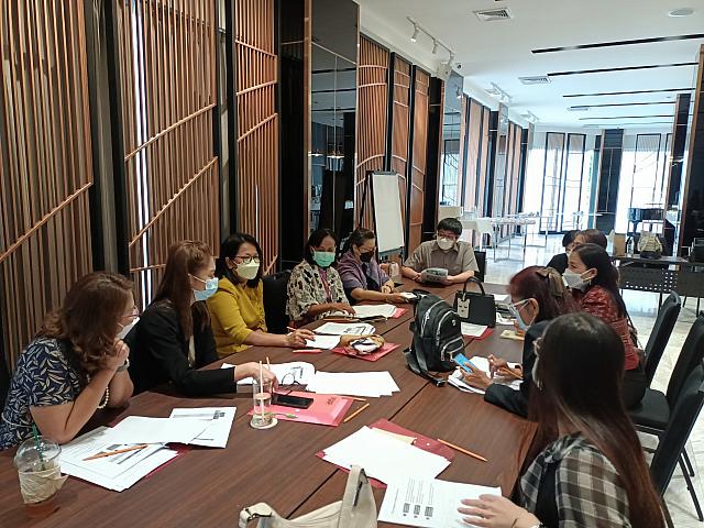 LINE ALBUM อบรมระบาด18-19 ๒๒๐๔๒๗ 34