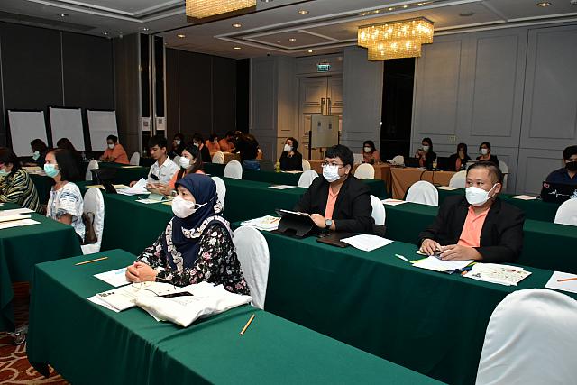 LINE ALBUM 20-10-2565 ๒๒๑๐๒๕ 7